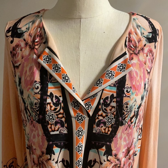 Women’s V neckline Floral VINTAGE ASYMMETRICAL TUNIC. Size Large - Picture 2 of 12